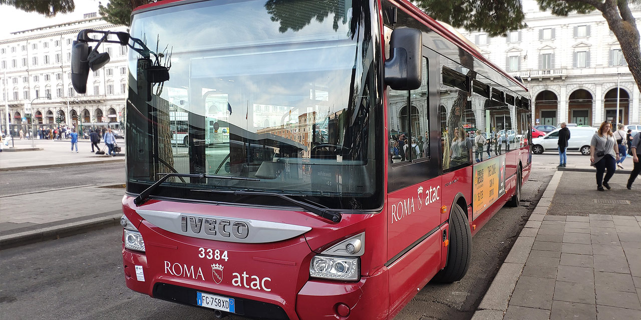 Autobuses en Roma
