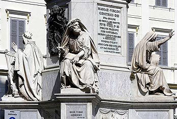 Pedestal de la columna de la Inmaculada