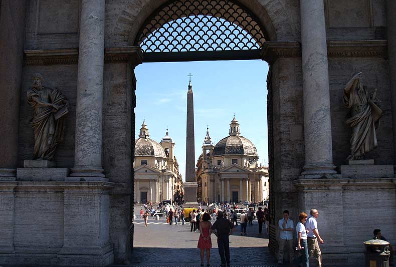 Piazza del Popolo, la puerta de Roma
